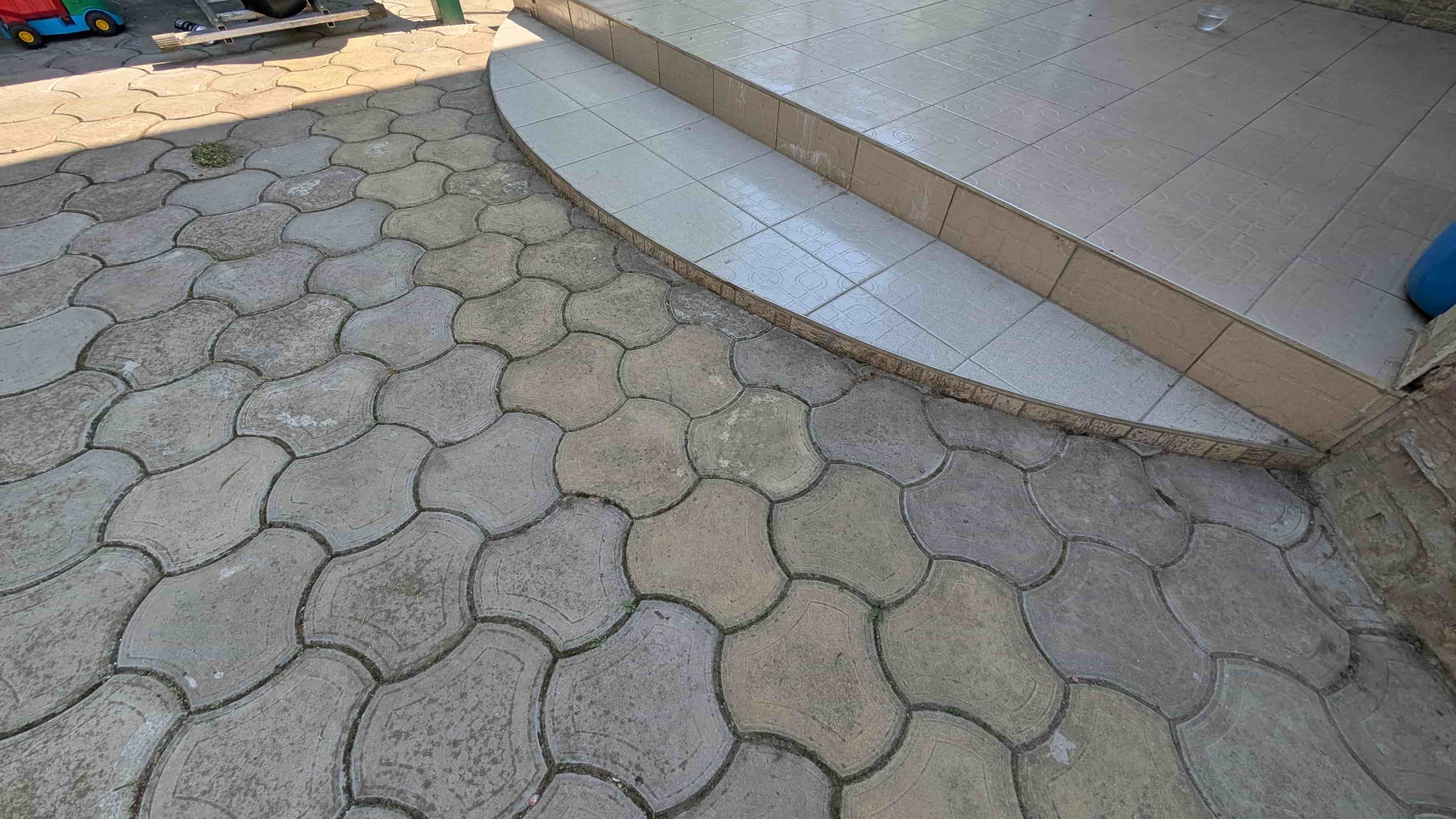 Entryway tile pattern